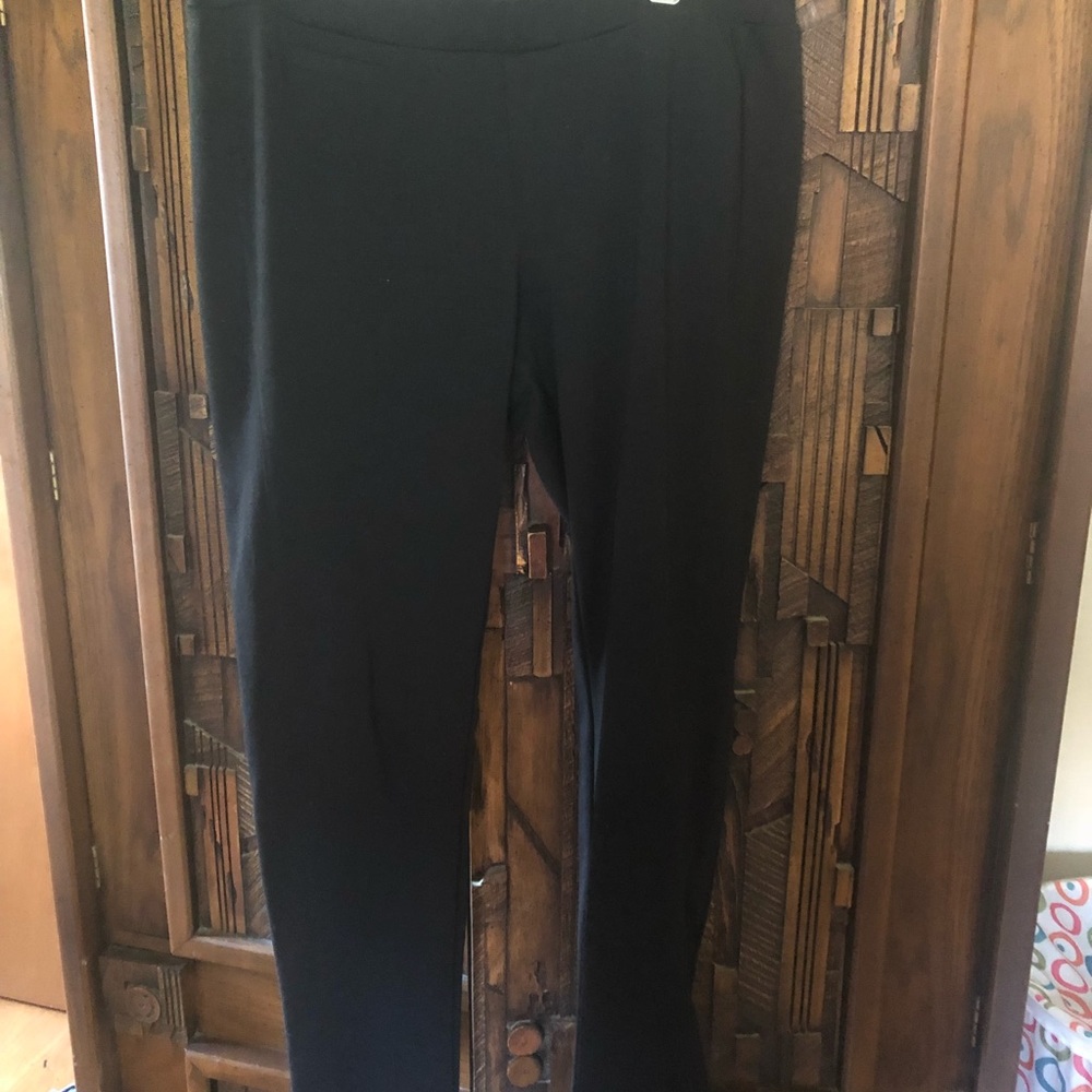 EUC Daisy Fuentes Black Leggings